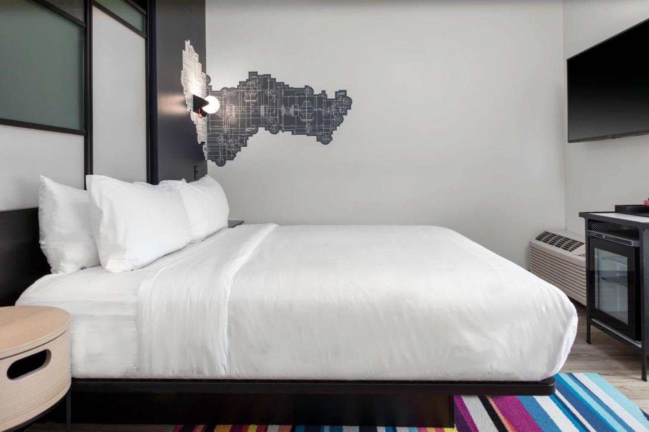 Aloft Savannah Airport プーラー エクステリア 写真