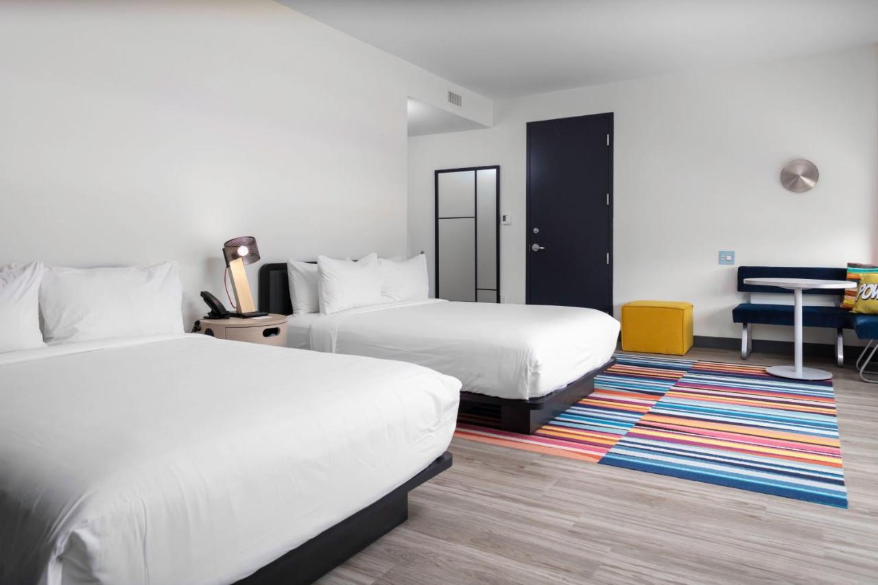 Aloft Savannah Airport プーラー エクステリア 写真