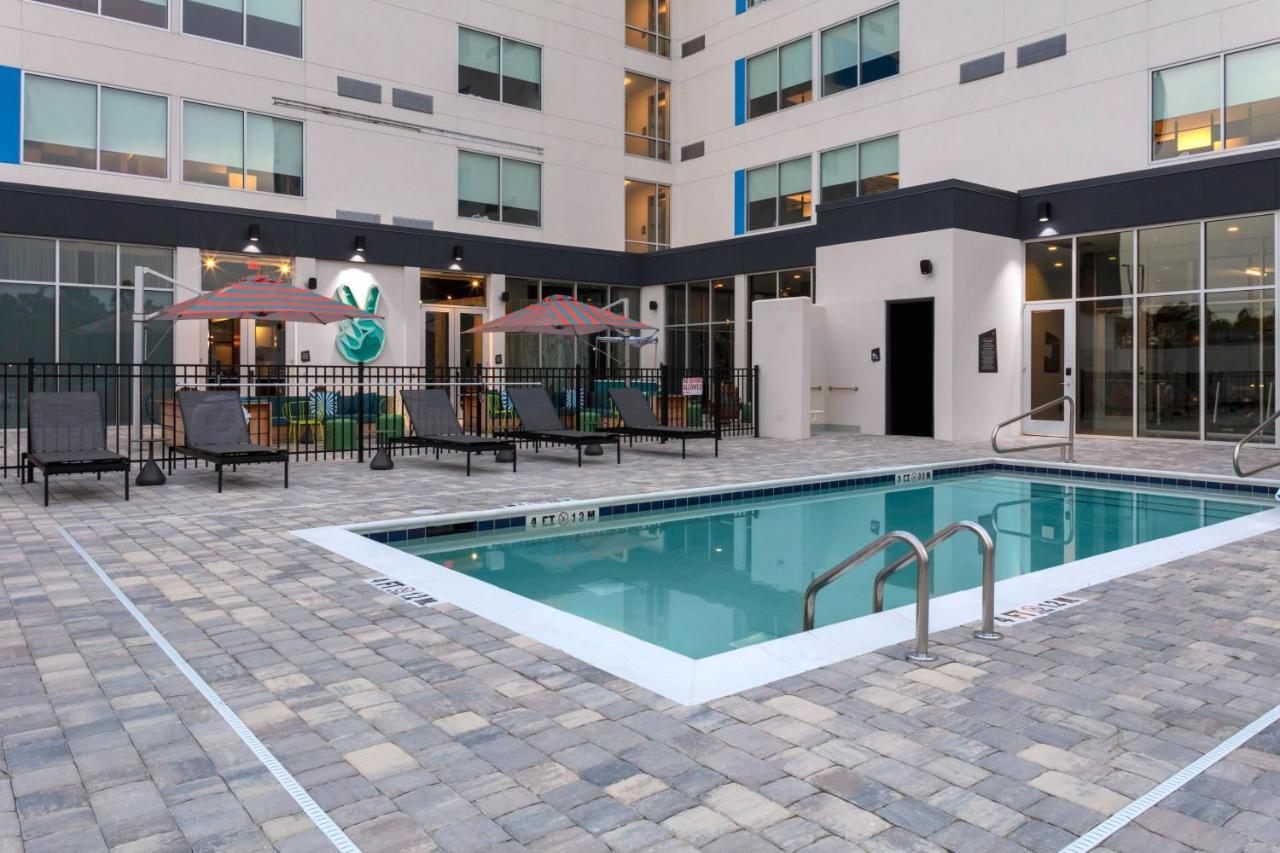 Aloft Savannah Airport プーラー エクステリア 写真
